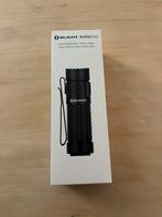 Olight Warrior Nano NIEUW, Caravans en Kamperen, Zaklampen, Ophalen of Verzenden, Nieuw, Accu