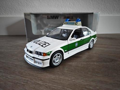 UT Models BMW M3 E36 sedan Polizei, Hobby en Vrije tijd, Modelauto's | 1:18, Gebruikt, Auto, UT Models, Ophalen of Verzenden