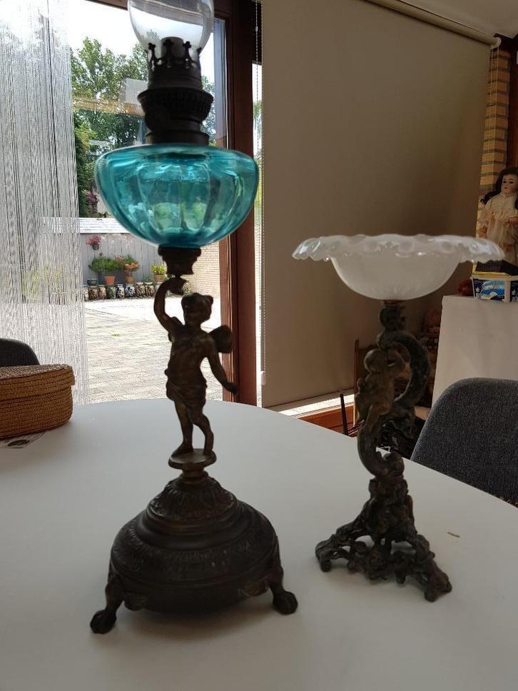 olielamp antiek met glazen kap en andere objecten, Antiek en Kunst, Antiek | Lampen, Ophalen of Verzenden