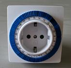 2 stuks Q-link tijdschakelaars, Doe-het-zelf en Verbouw, Elektra en Kabels, Ophalen of Verzenden, Zo goed als nieuw, Schakelaar