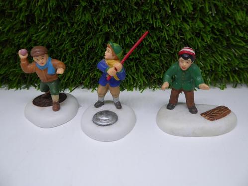 Department 56 Kerstdorp  A game of stickball, Diversen, Kerst, Zo goed als nieuw, Verzenden