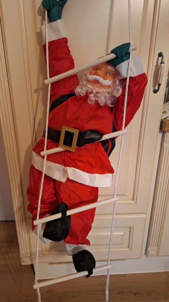 Klimmende Kerstman op de ladder, Diversen, Kerst, Ophalen of Verzenden