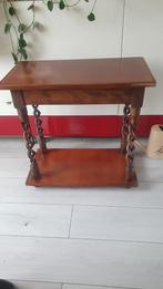 Houten bijzettafel met gedraaide poten, Vintage, Minder dan 50 cm, Ophalen of Verzenden, Minder dan 25 cm