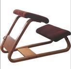 2 scandinavische Ergonomisch krukken Teak/ stof, Ophalen, Zo goed als nieuw, Hout