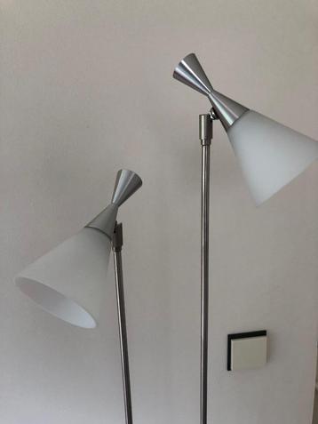Vloerlamp Hala Zeist diabolo glas aluminium jaren 80 design  beschikbaar voor biedingen