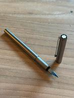 Een mooie slanke Montblanc vulpen van roestvrij staal, Verzamelen, Pennenverzamelingen, Ophalen of Verzenden, Gebruikt, Vulpen