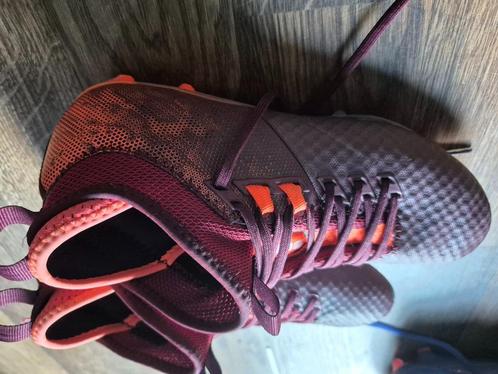 Foot ball shoes, Sport en Fitness, Voetbal, Gebruikt, Schoenen, Ophalen
