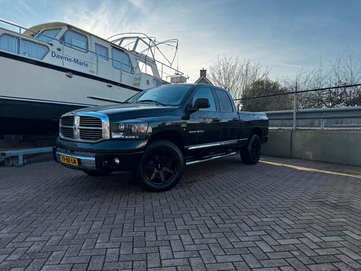 Dodge Ram Laramie HEMI 5.7 V8 aut 2006 MARGE, Auto's, Bestelauto's, Particulier, 4x4, Achteruitrijcamera, Airbags, Airconditioning