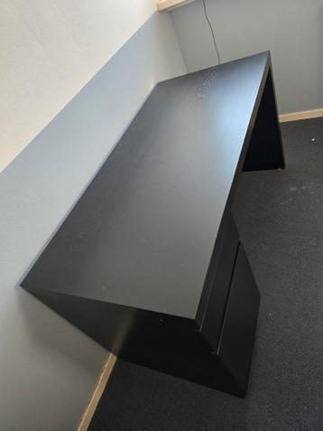 Zwart Ikea Malm bureau - afbeelding 4