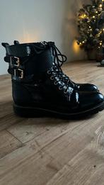 Veterboots lakleer 39 zwart, Zwart, Lage of Enkellaarzen, Ophalen of Verzenden, Zo goed als nieuw