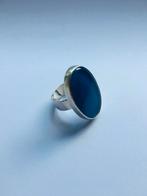 Zilveren dames ring met blauwe steen, Ophalen of Verzenden, Zo goed als nieuw, 17 tot 18, Dame