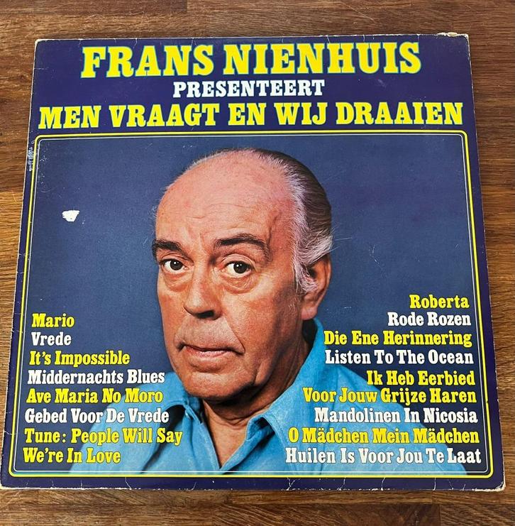 LP Frans Nienhuis Presenteert Men vraagt en wij draaien 1974, Cd's en Dvd's, Vinyl | Verzamelalbums, Zo goed als nieuw, Pop, 12 inch