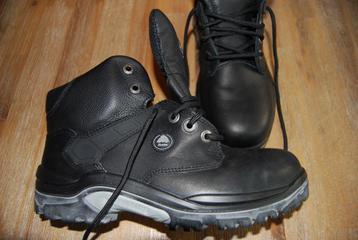 BATA WALKLINE Veilgheids / werkschoenen maat 42 NIEUW Hoog . beschikbaar voor biedingen
