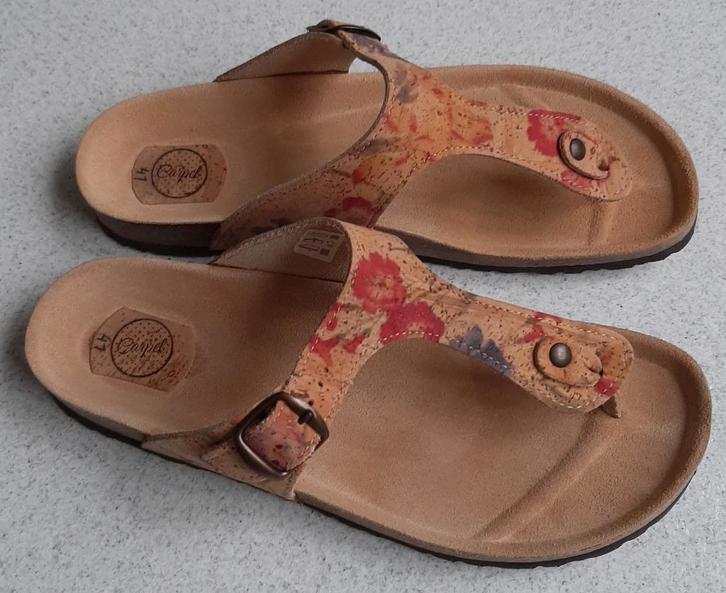 Carpel lederen slippers maat 40/41 (uit Mallorca), Kleding | Dames, Schoenen, Nieuw, Slippers, Bruin, Ophalen