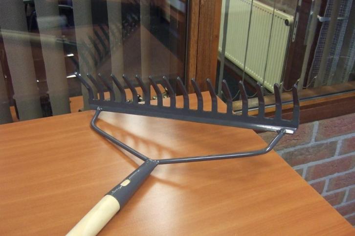 Hark met steel, Tuin en Terras, Hand-tuingereedschap, Gebruikt, Hark, Ophalen