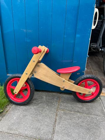 Houten loopfiets beschikbaar voor biedingen