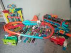 Hot Wheels Baan met Auto's en Garage, Ophalen of Verzenden, Zelf te bouwen, Hot Wheels, Handmatig