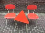 vintage fifties design setje stoelen+driehoeks tafeltje, Gebruikt, Twee, Metaal, Rood