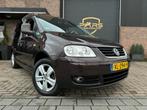 Volkswagen Caddy 2.0 TDI Combi Comfortline 140PK Pano 5 pers, Auto's, Voorwielaandrijving, Gebruikt, Zwart, Navigatiesysteem