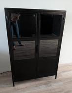 Zwarte kast Brooklyn met 2 glazen deuren, Huis en Inrichting, Ophalen, 100 tot 150 cm, 50 tot 100 cm, Zo goed als nieuw