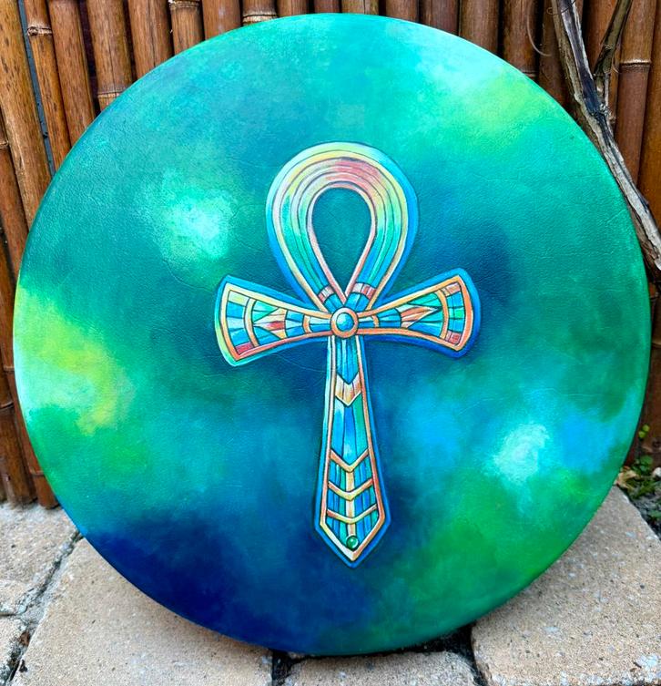 OVERGEDRAGEN Sjamanendrum Waterbuffel Ankh  47 cm, Muziek en Instrumenten, Percussie, Nieuw, Trommel, Ophalen of Verzenden