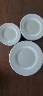 Recamier Royal Creamware  3x 6 Borden Set, Ophalen of Verzenden, Porselein, Overige stijlen, Bord(en)
