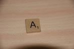 Letter a.      Houten letter.              Voor scrabble., Overige typen, Ophalen of Verzenden, Zo goed als nieuw