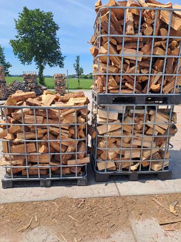 Haardhout 3,6 kuub voor €345 IN 1 KOOP is €95 per kuub  beschikbaar voor biedingen