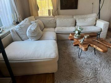 hoekbank beschikbaar voor biedingen