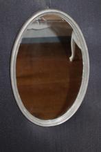 Spiegel met bronzen zilver vernikkelde lijst hoogte 39 cm br, Antiek en Kunst, Antiek | Spiegels, Ophalen, Ovaal