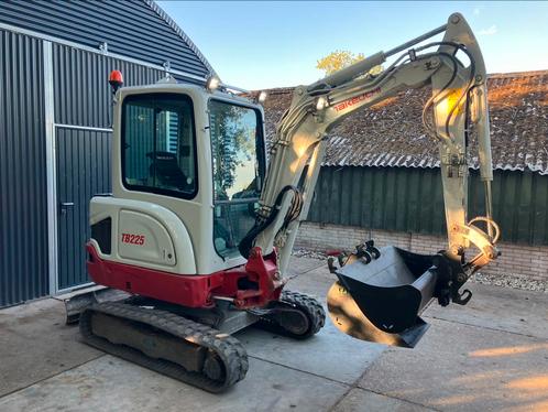 Takeuchi TB 225 minigraver 2019 2850 uren sloop-sorteer, Zakelijke goederen, Machines en Bouw | Kranen en Graafmachines, Ophalen of Verzenden