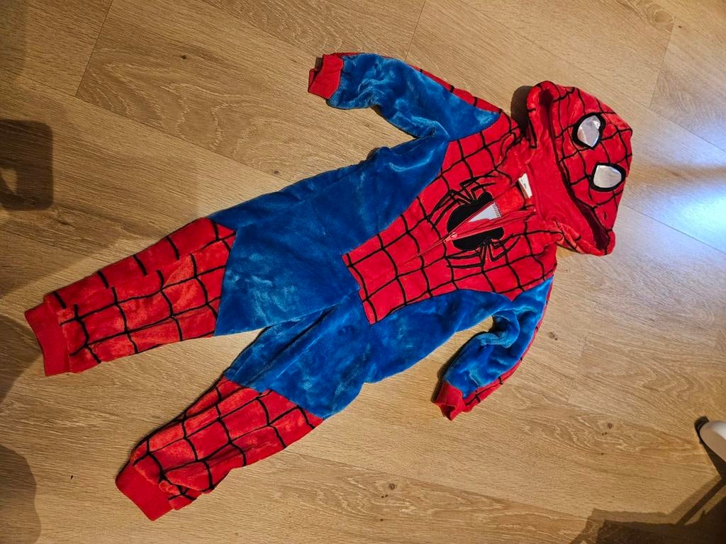 Spiderman 104 carnaval, Kinderen en Baby's, Carnavalskleding en Verkleedspullen, Ophalen of Verzenden, 104 of kleiner, Jongen