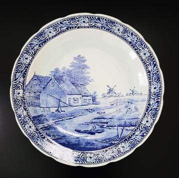 Delfts blauw wandbord van Royal Sphinx beschikbaar voor biedingen