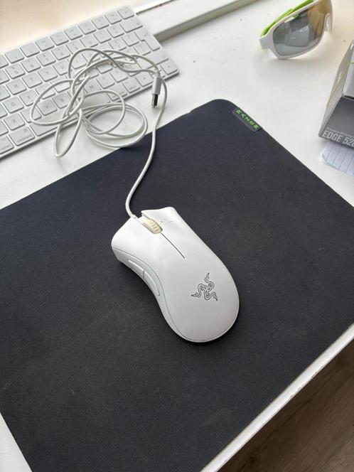 Razer DeathAdder Essential + Razer XL-muismat, Computers en Software, Muizen, Gebruikt, Rechtshandig, Ergonomisch, Gaming muis