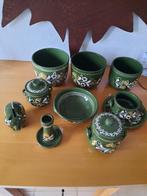 Groen aardewerk set met bloemmotief, Ophalen of Verzenden