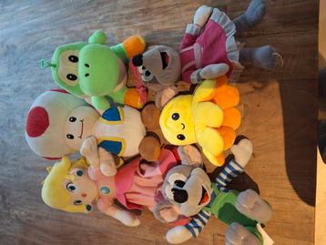 Setje knuffels beschikbaar voor biedingen