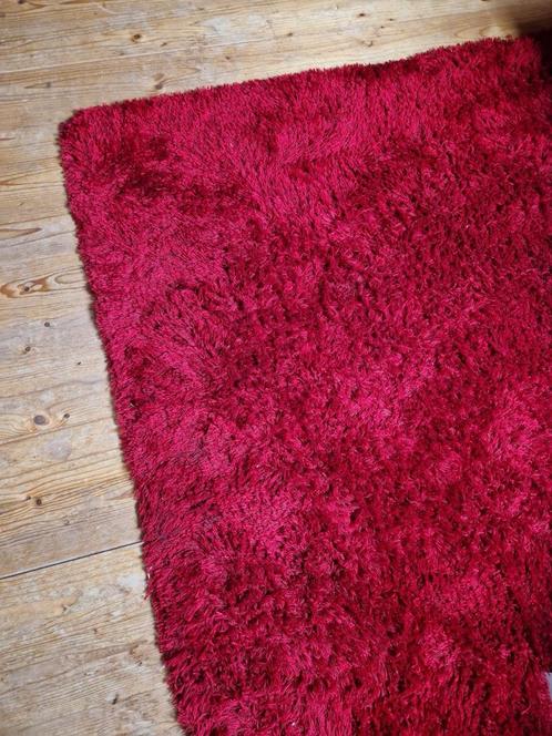 Rood hoogpolig tapijt 160x230, Huis en Inrichting, Stoffering | Tapijten en Kleden, Zo goed als nieuw, 150 tot 200 cm, 200 cm of meer