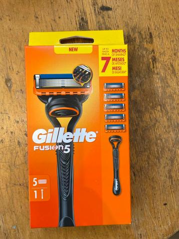 Gillette Fusion5 Scheermesjes - 5 stuks beschikbaar voor biedingen