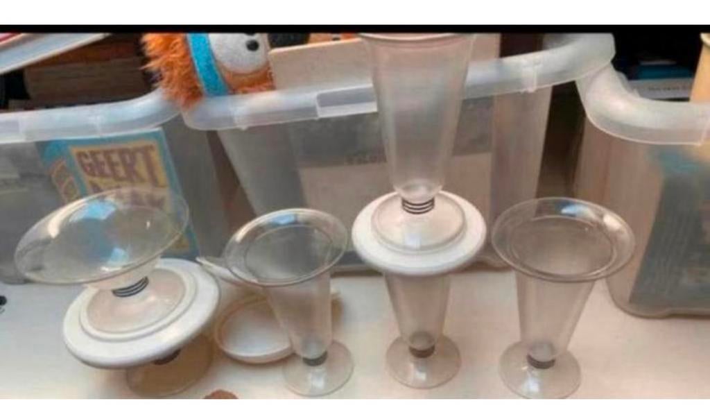 Tupperware dessertglazen ijscoupe s, Ophalen of Verzenden, Overige materialen, Overige stijlen