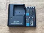 Sigma BC-31 Originele lader met Twee originele BP-31 accus, Ophalen of Verzenden, Zo goed als nieuw, Oplaadbaar