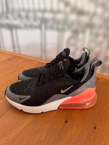 Nike kinder trainers  beschikbaar voor biedingen