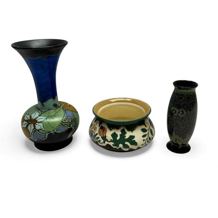 Drie stuks plateel, Antiek en Kunst, Antiek | Keramiek en Aardewerk, Ophalen of Verzenden