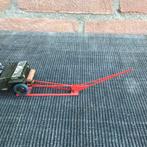 1:43 CARLIFT MET HEFBOOM VOOR BV.GARAGE DIORAMA, Hobby en Vrije tijd, Modelauto's | 1:43, Ophalen of Verzenden, Zo goed als nieuw