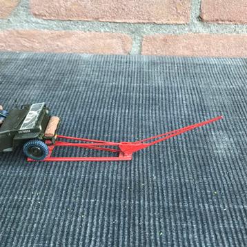 1:43 CARLIFT MET HEFBOOM VOOR BV.GARAGE DIORAMA beschikbaar voor biedingen