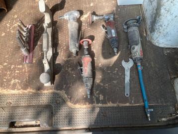 T.K. Divers gereedschap voor reparatie Carosserie beschikbaar voor biedingen