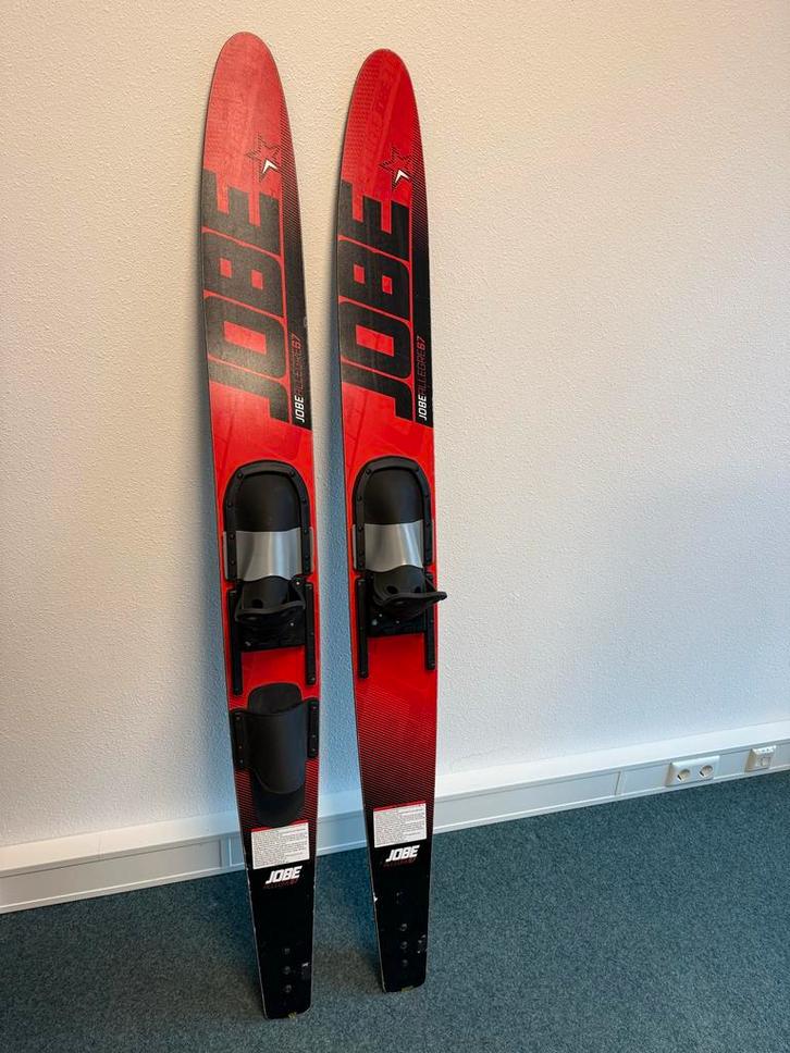 Nieuwstaat! Set JOBE Allegre 67 Waterski's! Zie Foto’s, Watersport en Boten, Waterski's, Gebruikt, Waterski's, 160 cm of meer