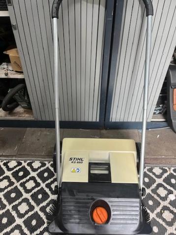 STIHL KG 550 mechanische veegmachine beschikbaar voor biedingen