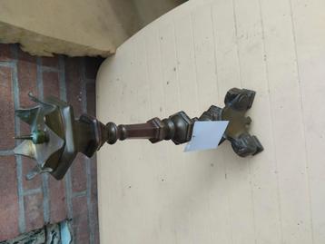 bronzen kandelaar circa 35cm hoog beschikbaar voor biedingen