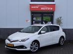 Toyota Auris 1.8 Hybrid Energy navi LM camera, Auto's, Toyota, Gebruikt, Euro 6, 4 cilinders, Wit