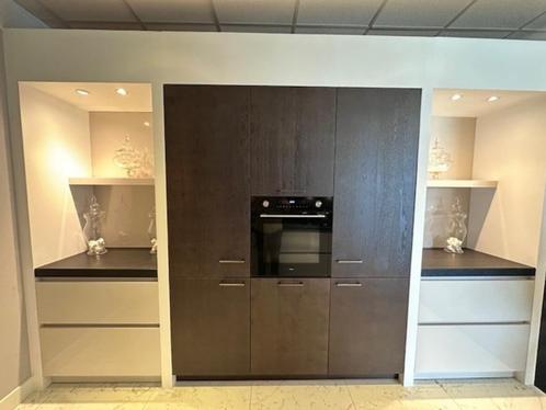 Showroom keuken voor maar €14.900,-, Huis en Inrichting, Keuken | Complete keukens, Nieuw, Dubbelwandige keuken, Wit, Graniet of Steen
